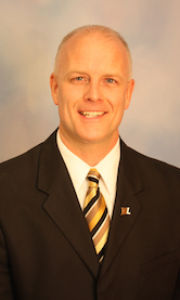 Photo of Dr. Aaron Huffman Photo of Dr. Aaron Huffman