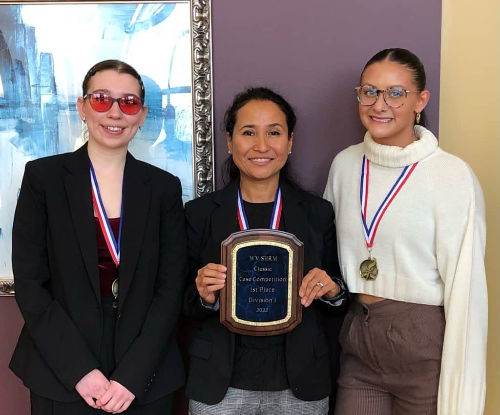 Students Earn First Place in Human Resource Management Competition