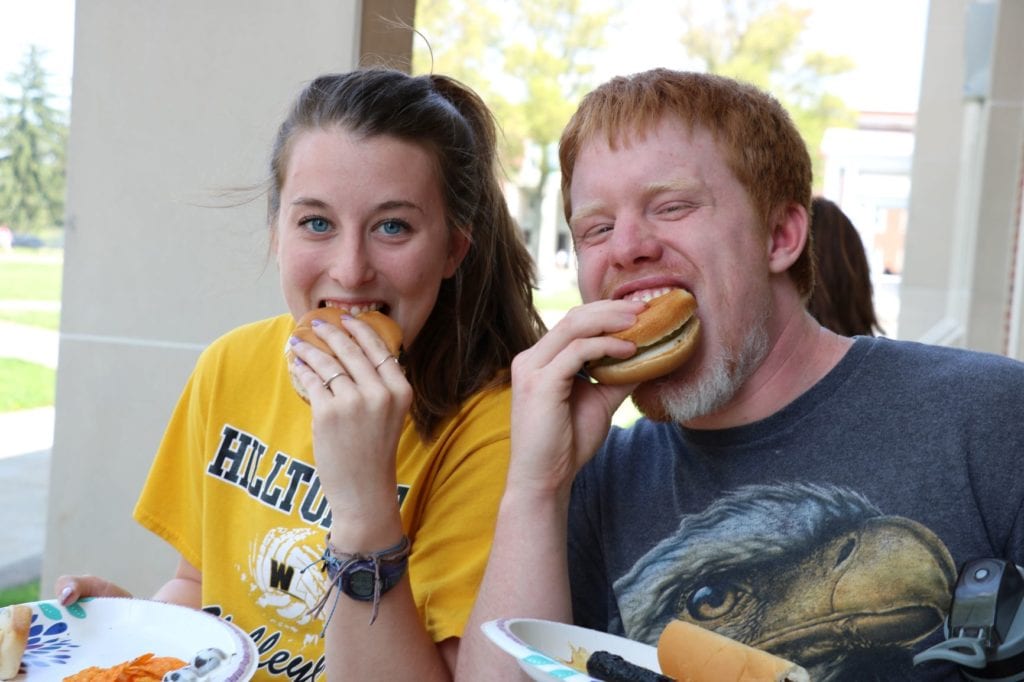 Students eating burgers