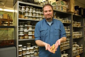 Zach Loughman w:Crayfish lab