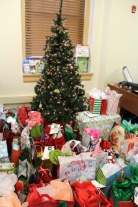 christmas-wish-tree-2016